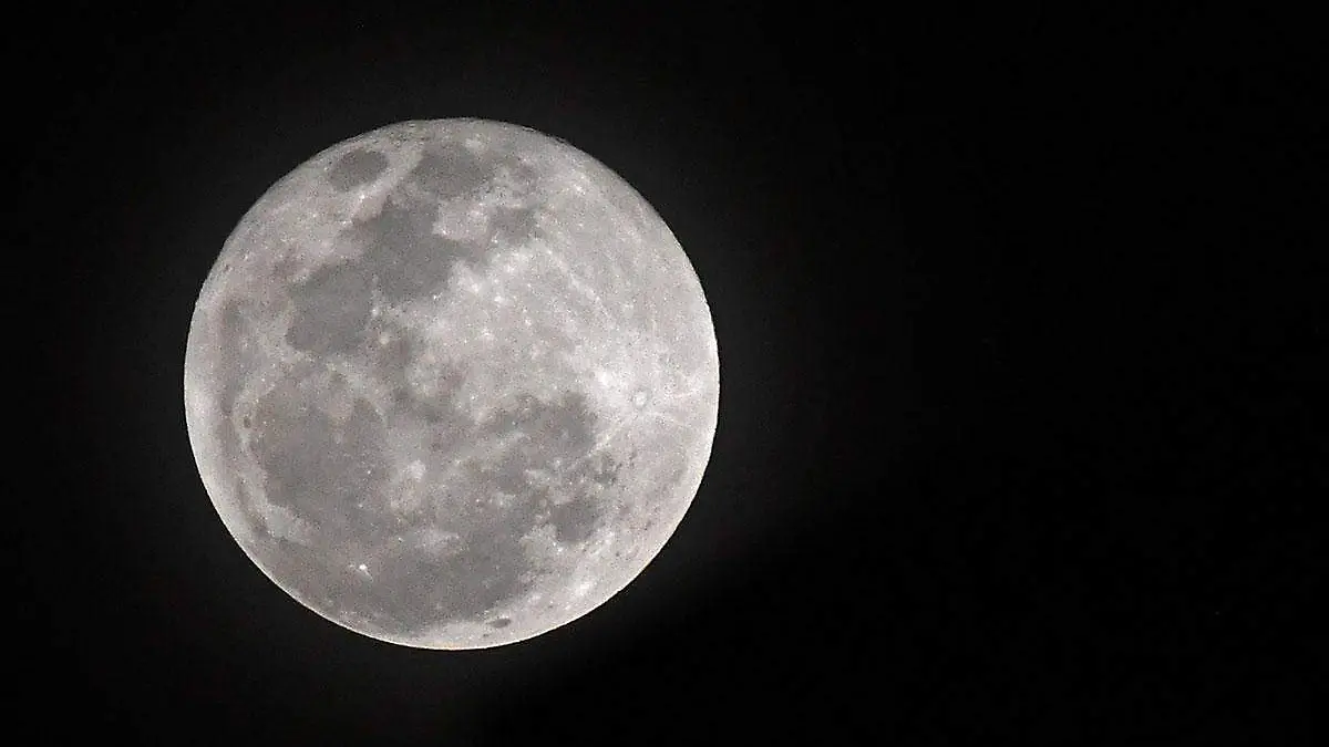Eclipse-de-luna-tambien-llamada-luna-de-sangre-2022