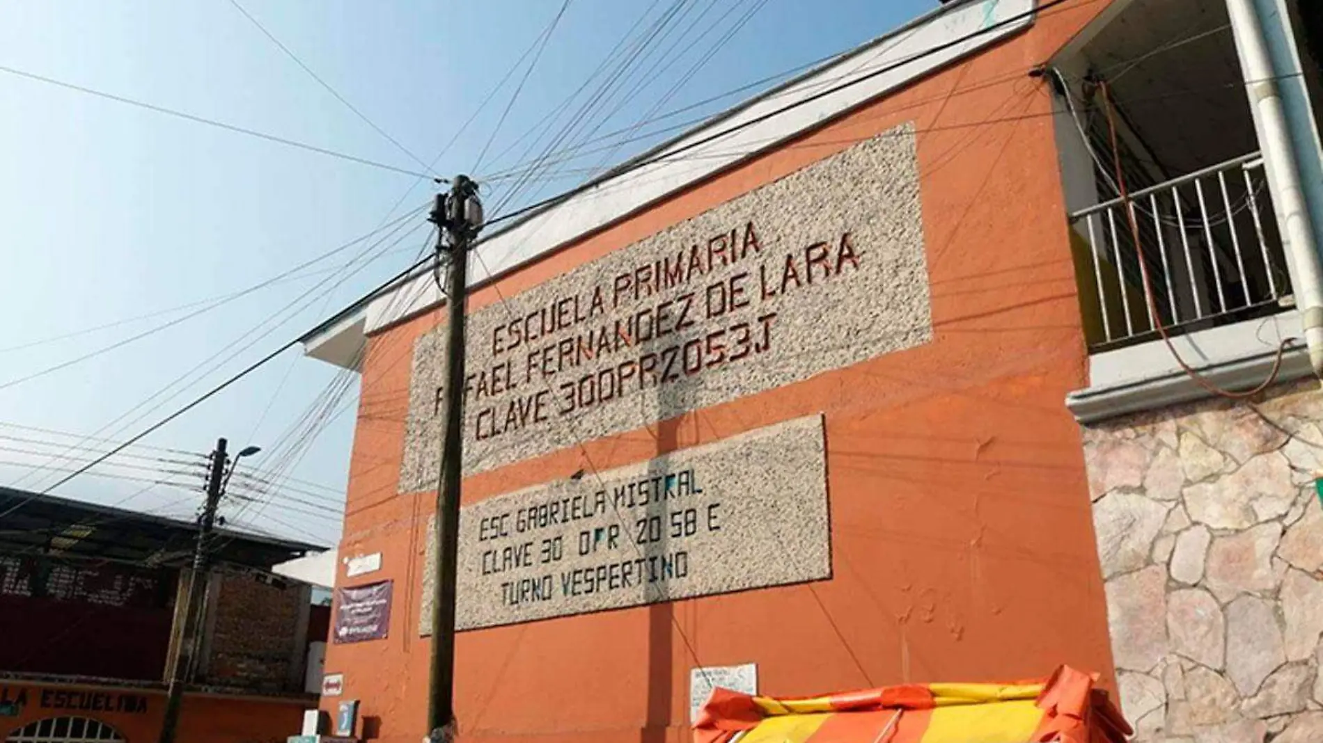 Destituyen-a-directora-de-primaria-en-Rio-Blanco