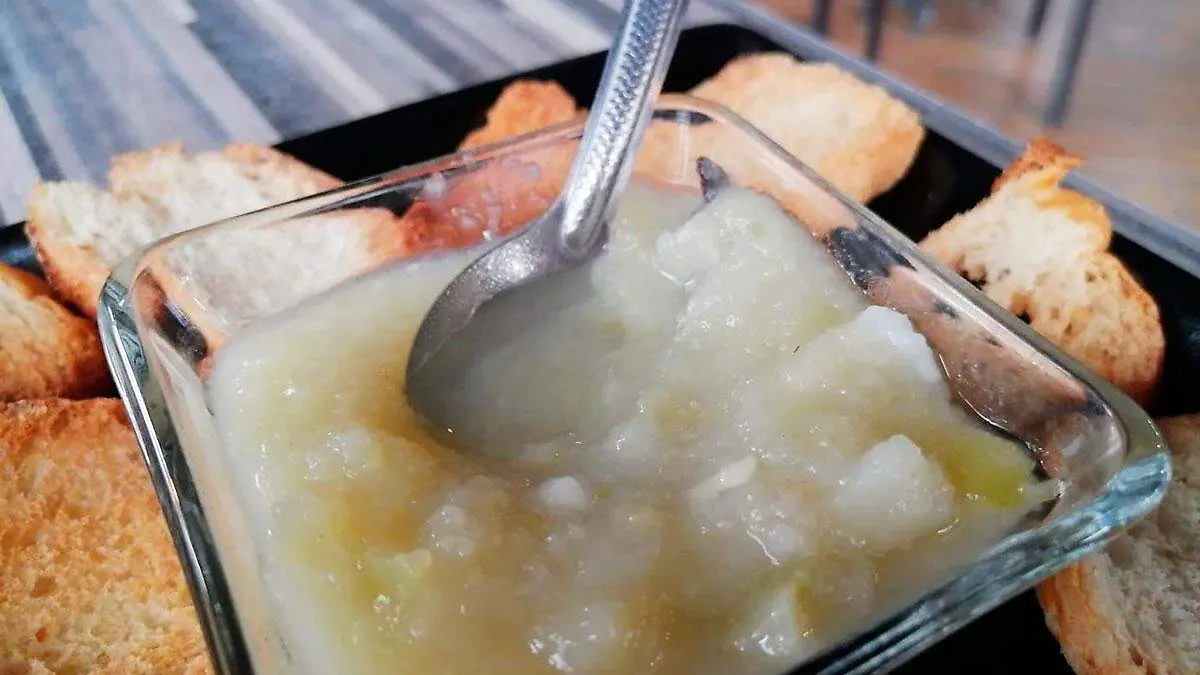 Kathia Amador invita a las personas de Ixtaczoquitlán que tengan recetas hechas de chayote a acercarse a ella para poder crear juntos algún productob 