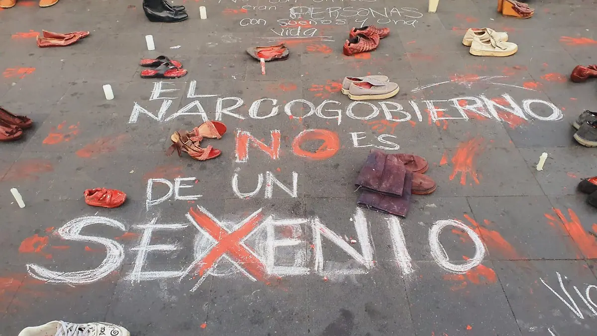 Colectivos en Orizaba se unen a vigilia por luto nacional