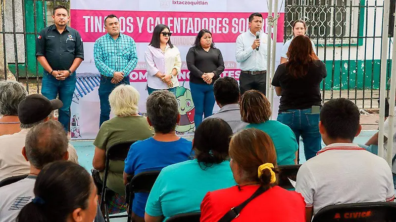 Entrega-de-tinacos-en-Ixtaczoquitlán