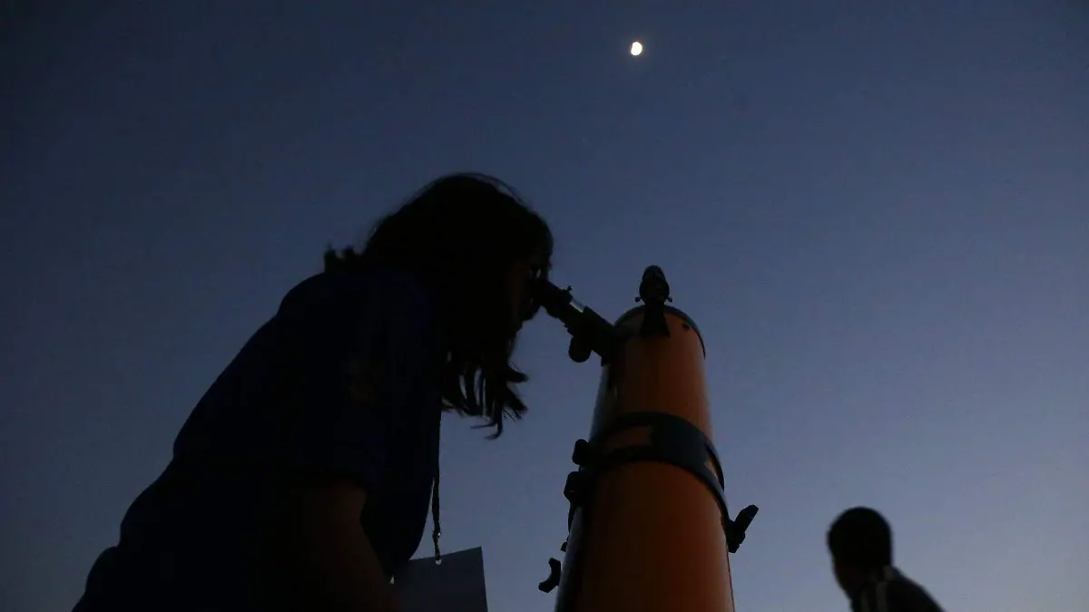 630910_NocheDeLasEstrellas04_web