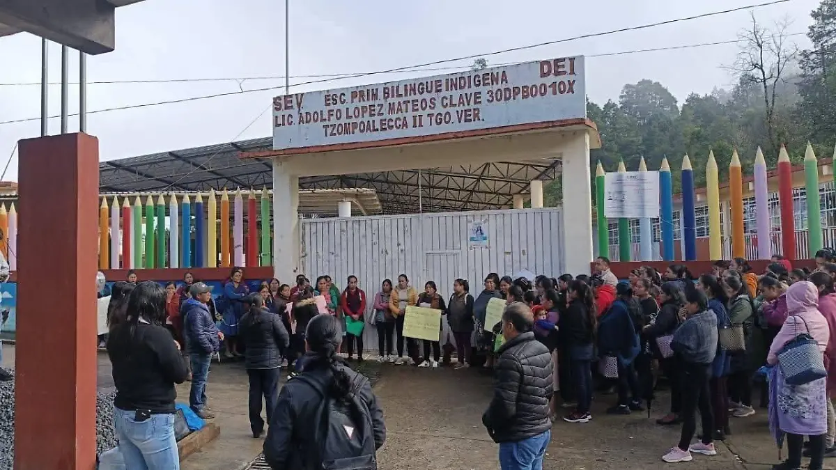 Escuela Adolfo López Mateos, comunidad Tzompoalecca, Tehuipango (cortesía)