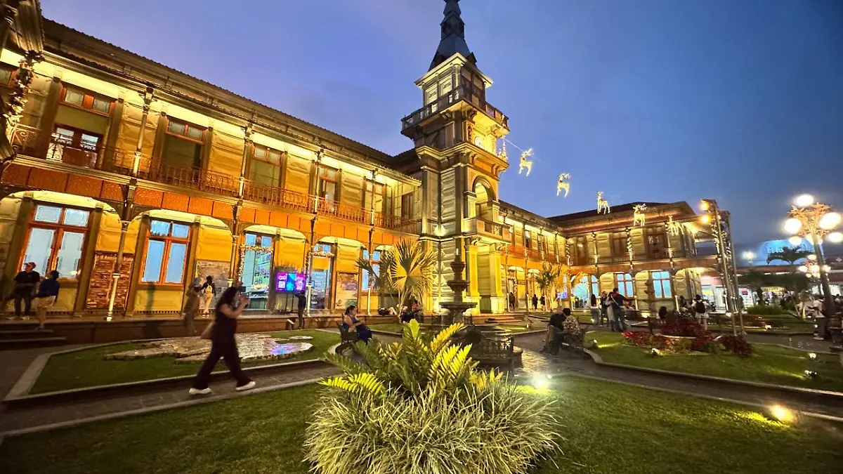 Palacio Hierro noche