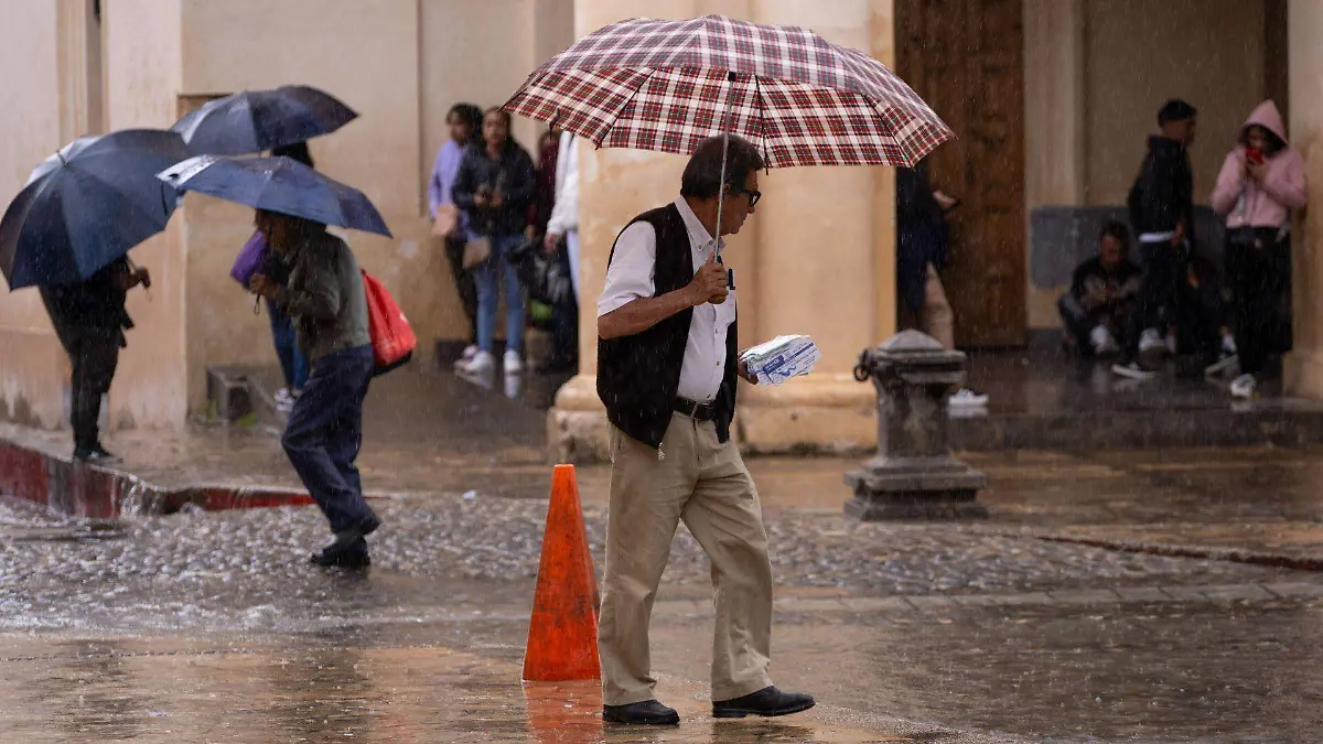 1049739_San Cirstóbal Lluvias_web