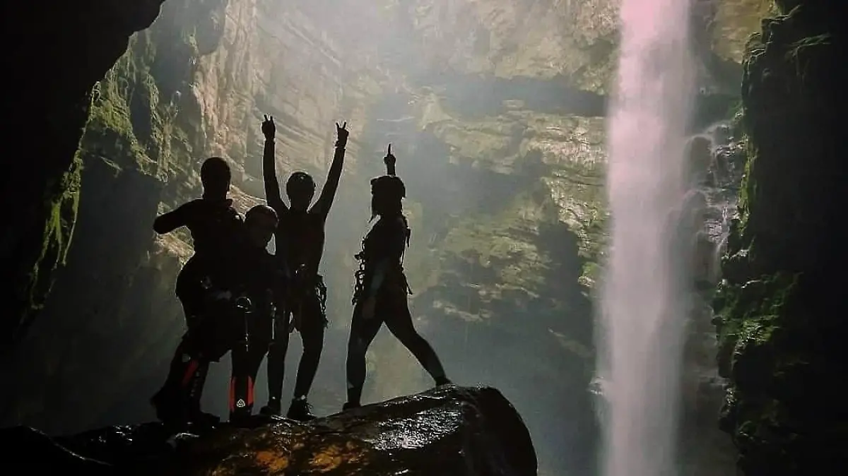 a50c4be6-8bdd-4dc2-b152-a1ec83d97492