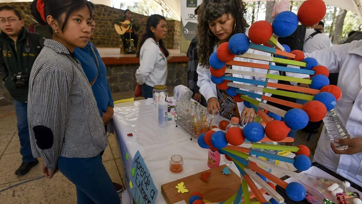 734270_Feria Científica _web