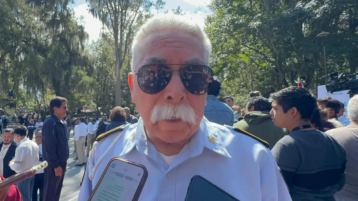 Comandante Manuel Jiménez Cadenas, comandante Central 119 Bomberos Orizaba