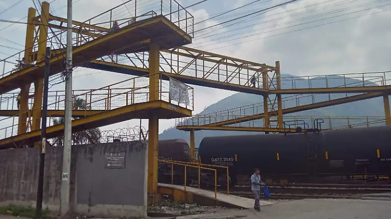 7b675b87-4992-4b2b-9e4b-f6c116a52884