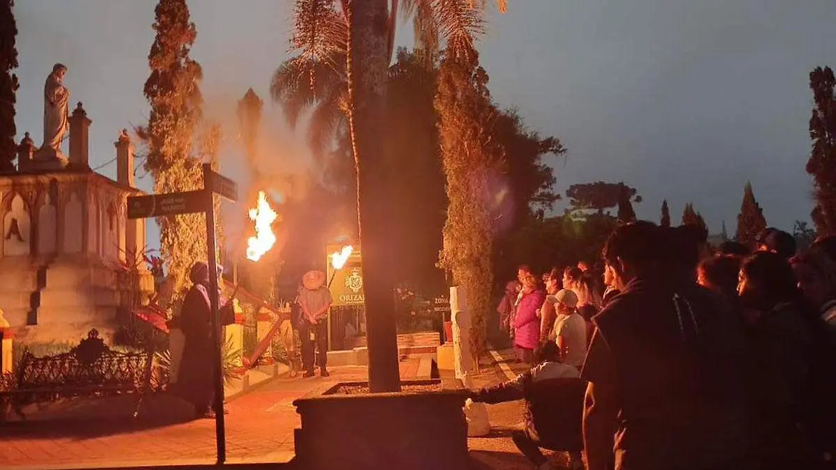 Recorridos y leyendas en el cementerio municipal de Orizaba 