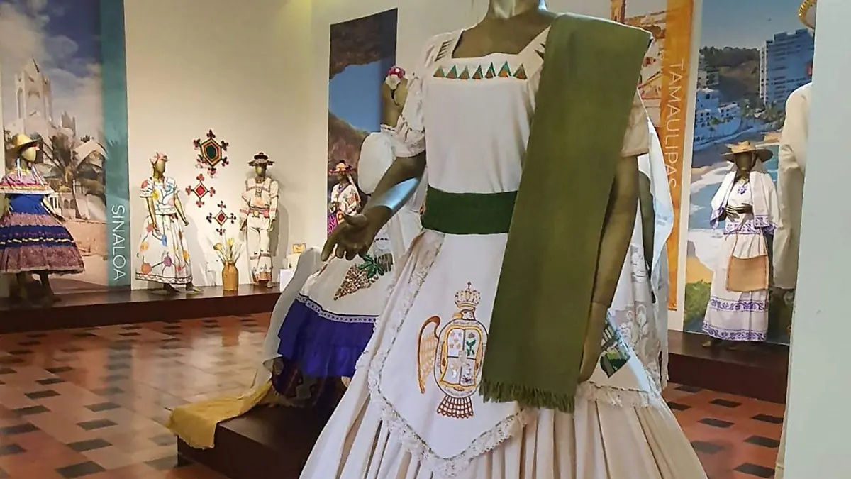 Traje La Orizabeña BIEN