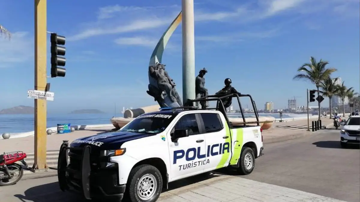 policia_mazatlán_fausto_mcconegly
