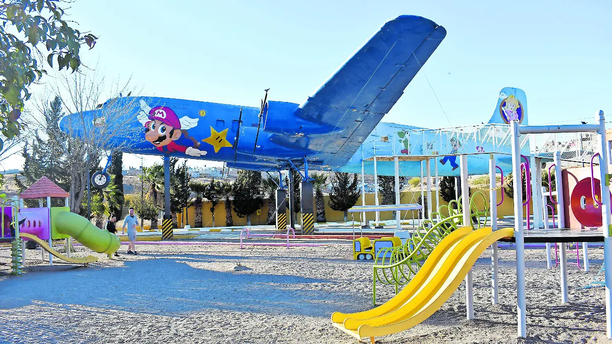 AVION 1 isaac_CMYK
