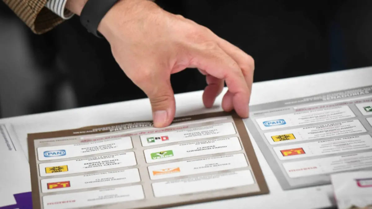 boletas foto mario jasso cuartoscuro, la foto esta publicada en el sol de mexico