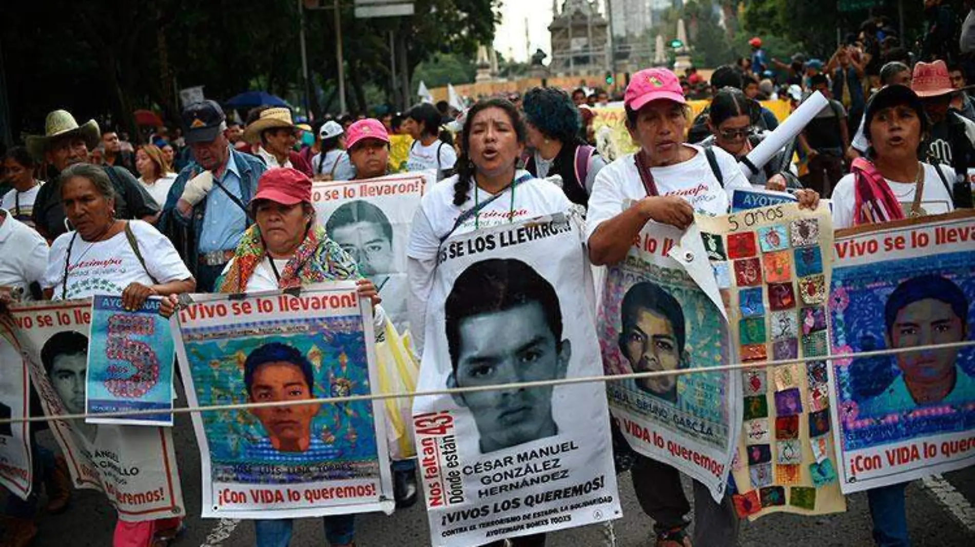 Ayotzinapa_marcha_1