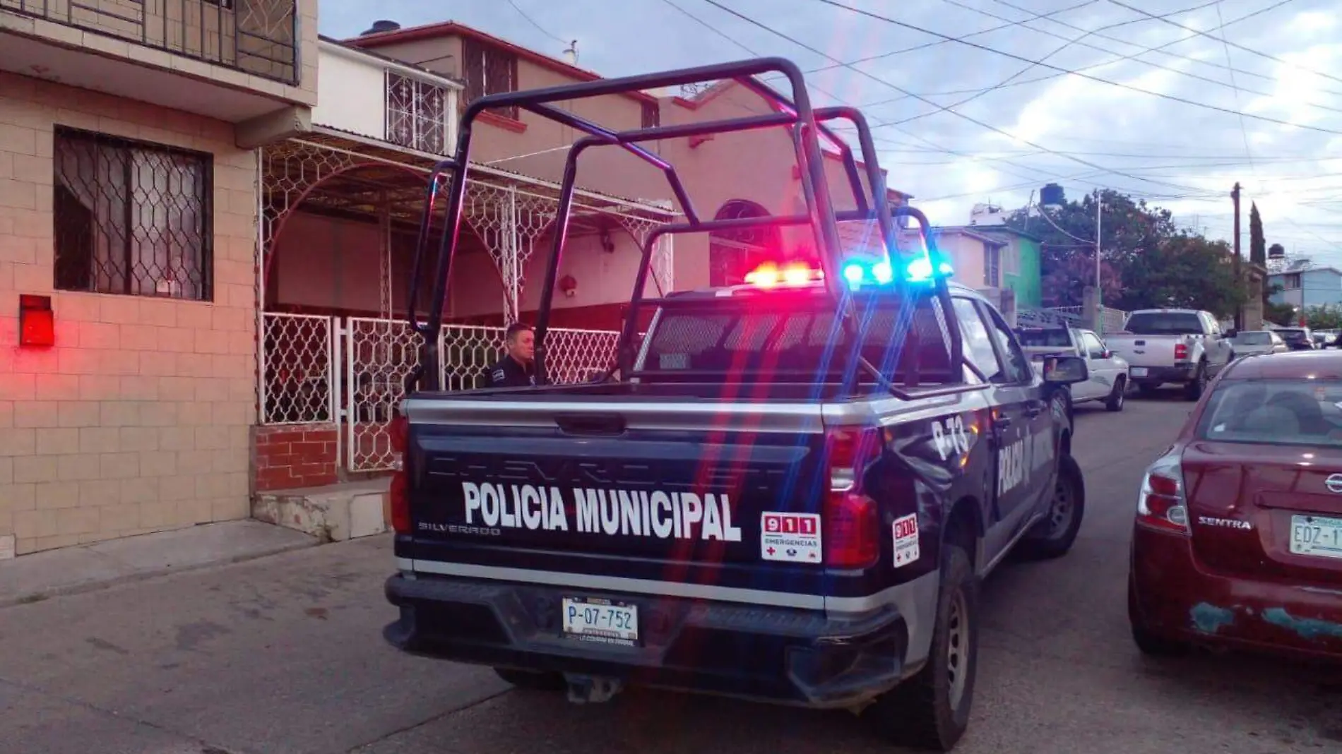 Policía