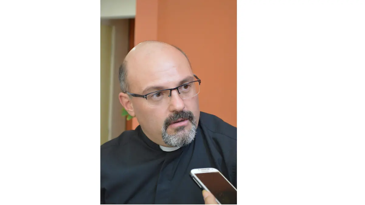 ASAMBLEA. PADRE LARIOS