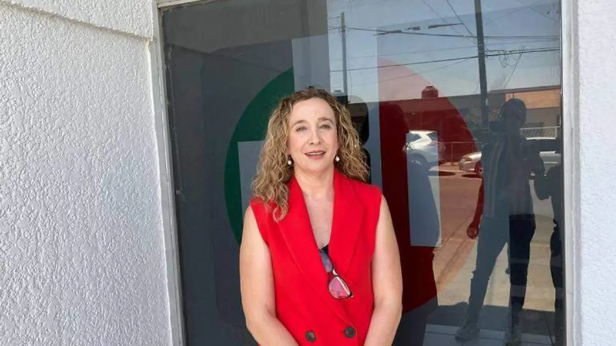 FORTALECE - ADRIAN BARRON