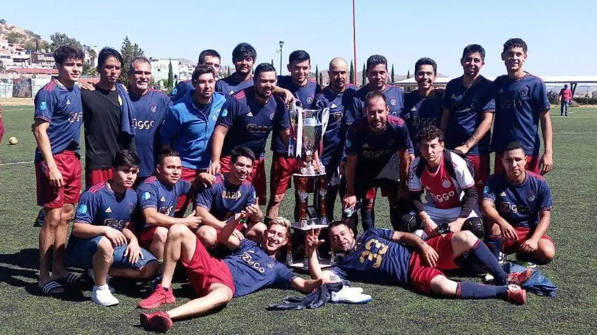 Deportivo Henru, campeón