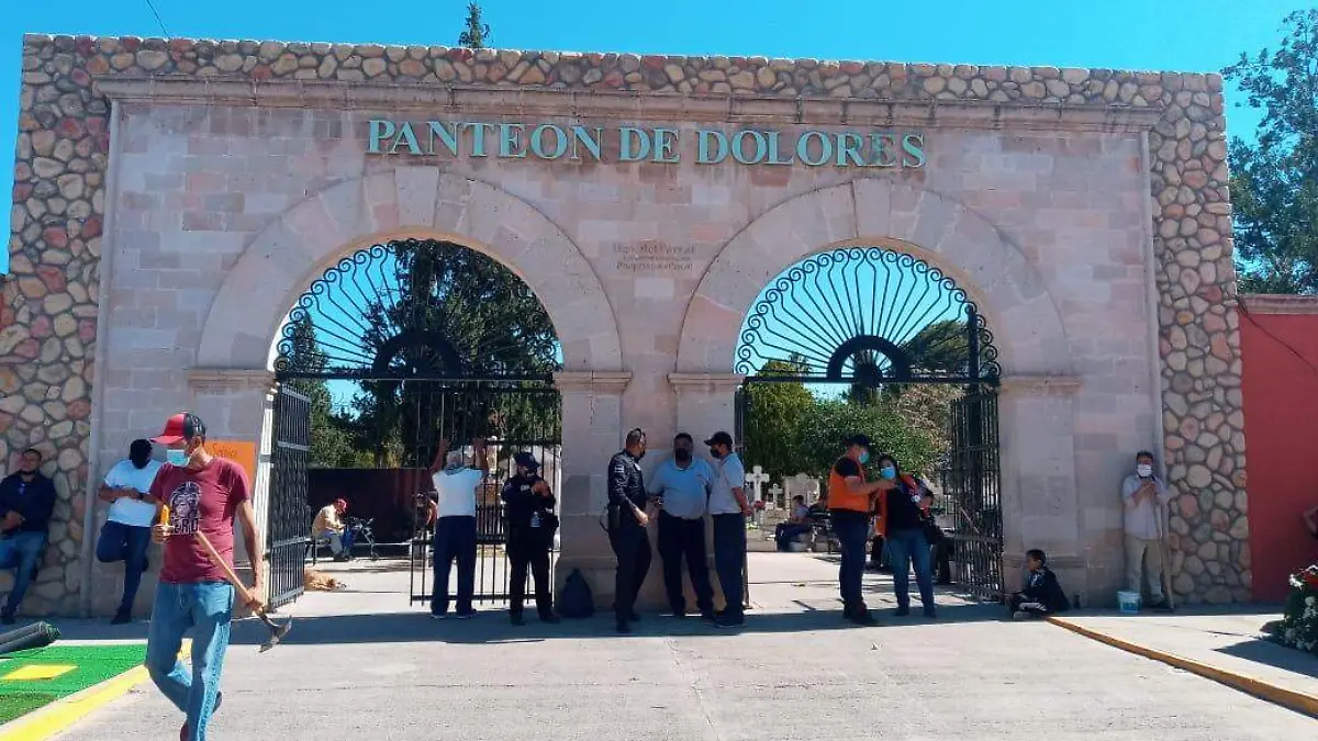 PANTEON- FOTO ISAAC MOLINA