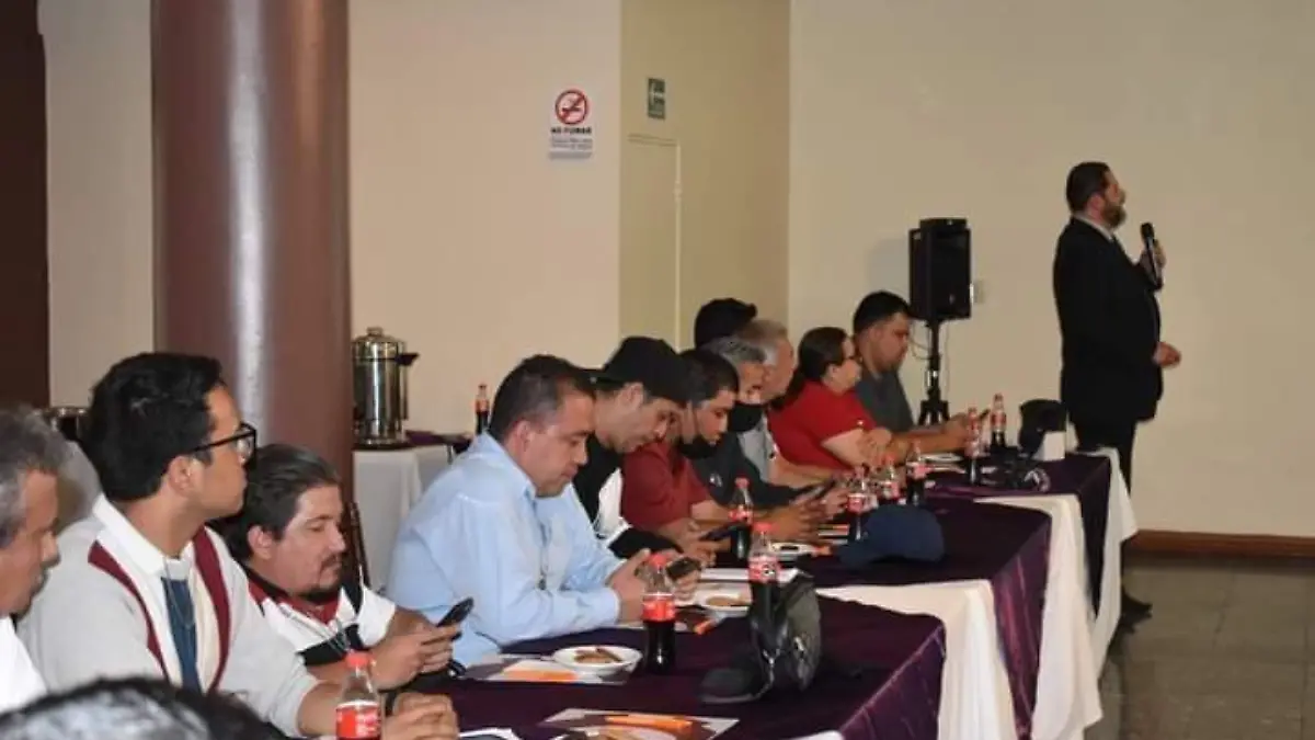 MESA- PERIODISTAS UNIDOS DE PARRAL (1)