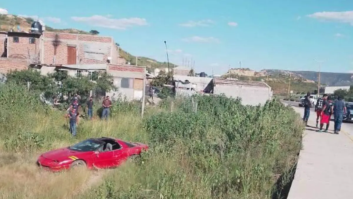 CAmaro rojo
