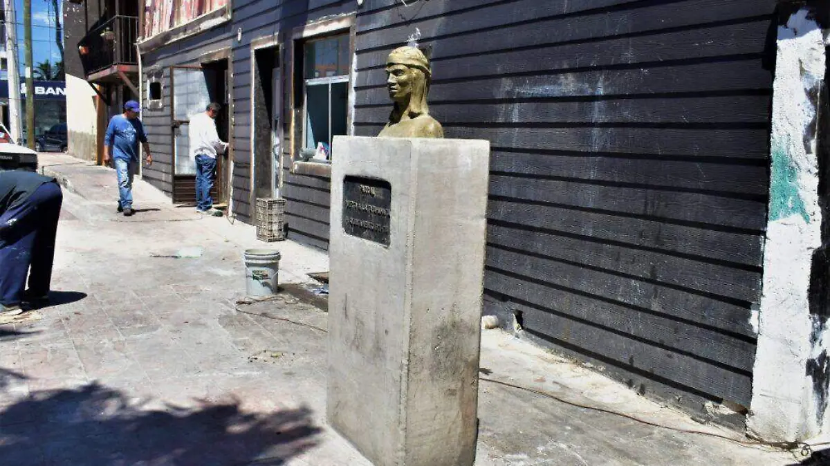 busto cortesía municipio