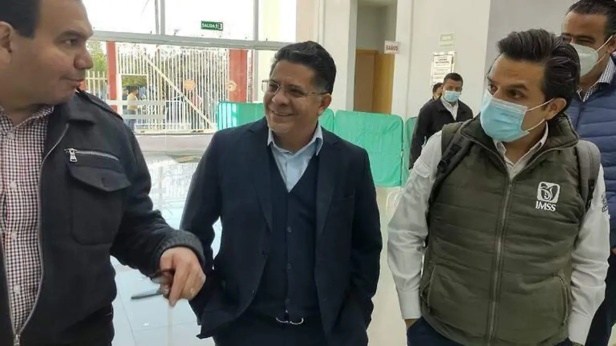 Llegan invitados a evento del alcalde