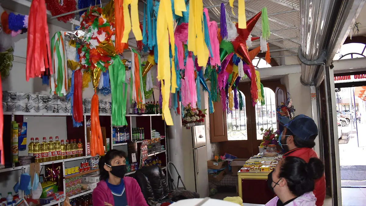 pinatas 1 nota de javier