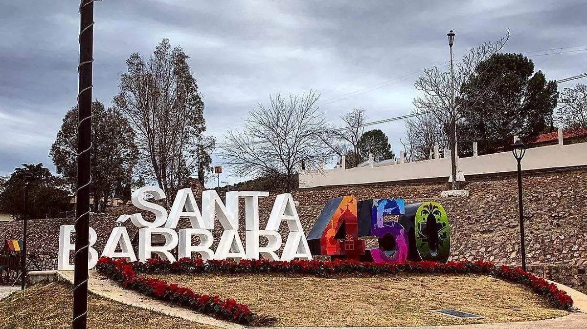 SANTA 1 ALEJANDRA PÉREZ