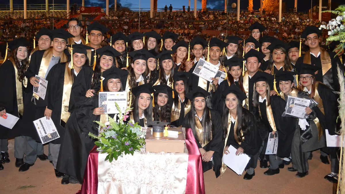 ALUMNOS DEL SEXTO A ISTRACION RECURSOS HUMANOS (1)