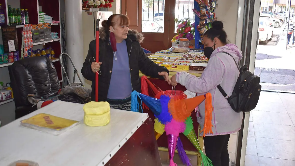 pinatas 3 nota de javier