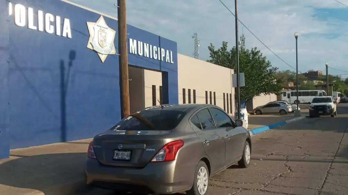 Policía