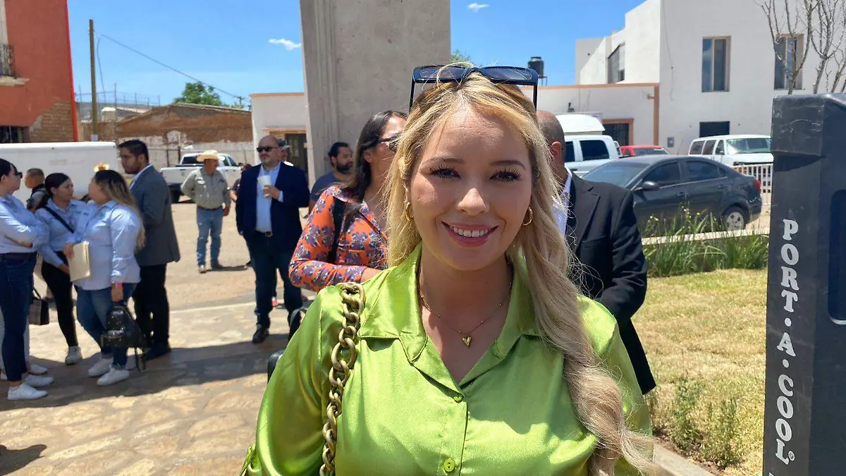 LUPITA - CARLOS ADRIAN