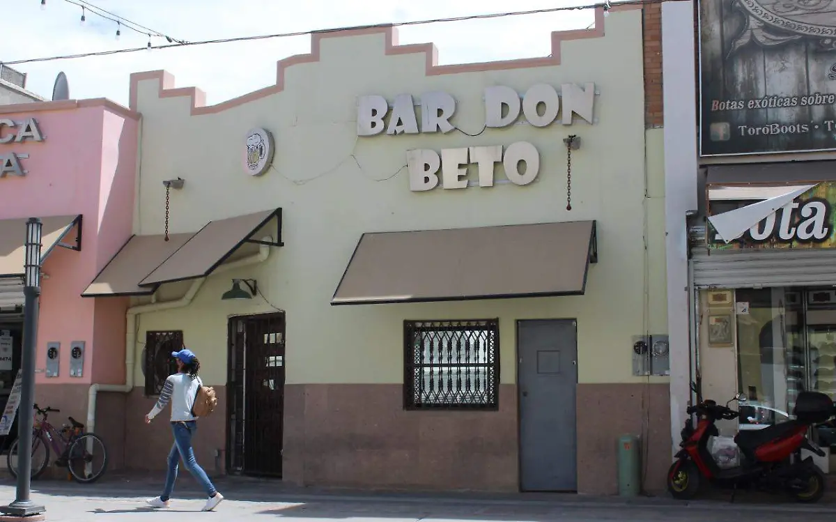 BARES Y CENTROS NOCTURNOS... HECTOR DAYER