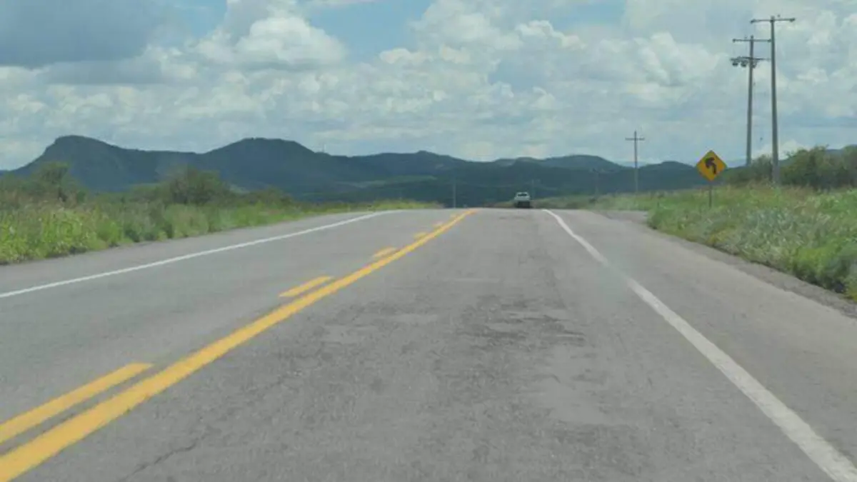 CARRETERA. Archivo