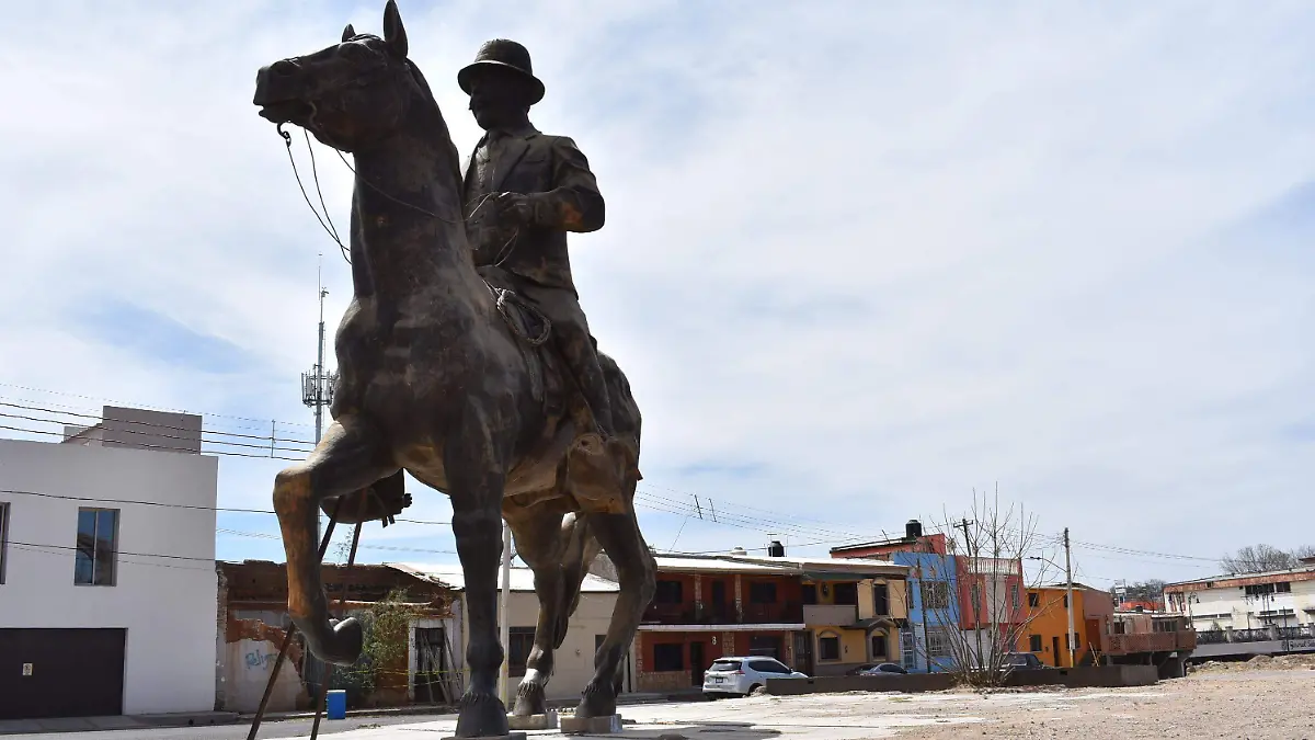 estatua 7 nota de javier