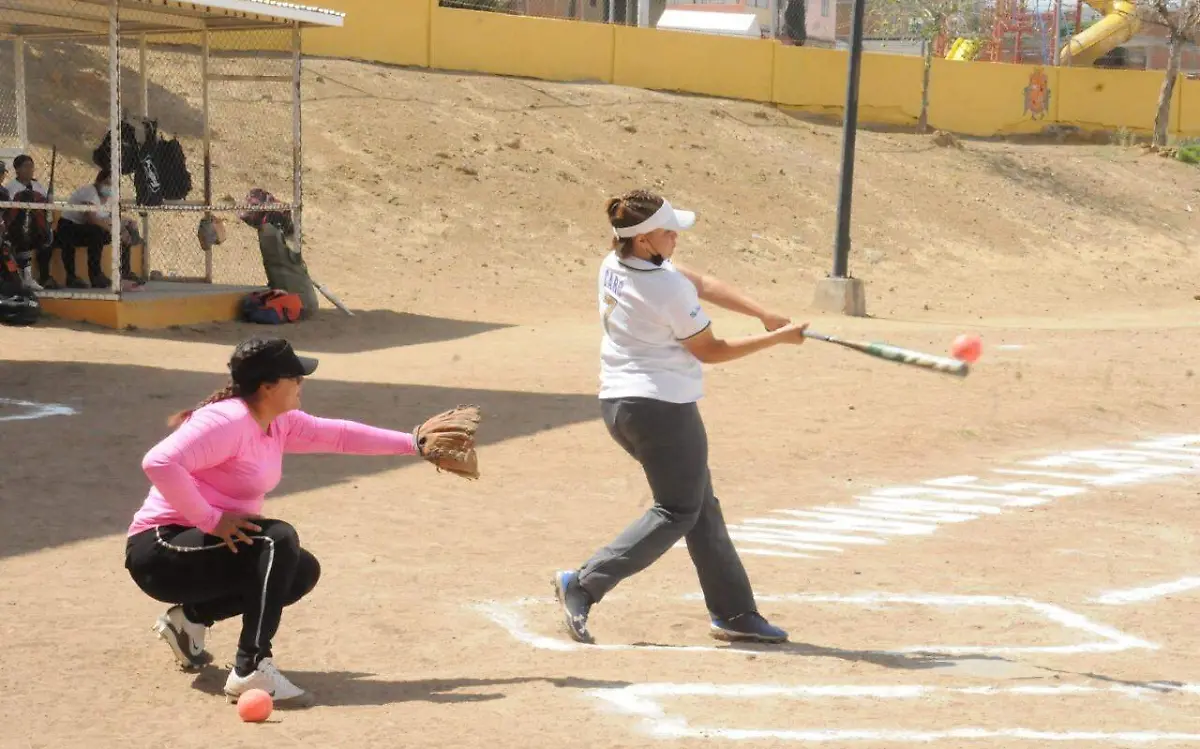 LIGA SOFTBOL FEMENIL24