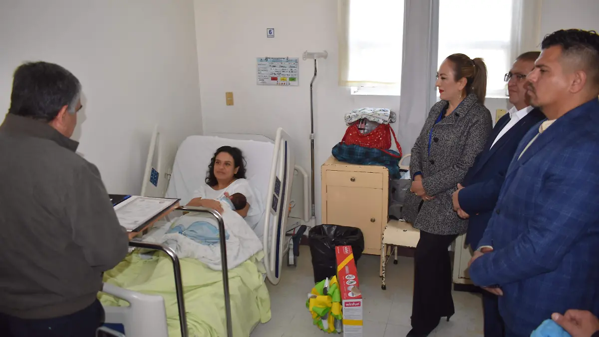 nacimiento 1 Es registrado el primer niño nacido en el año