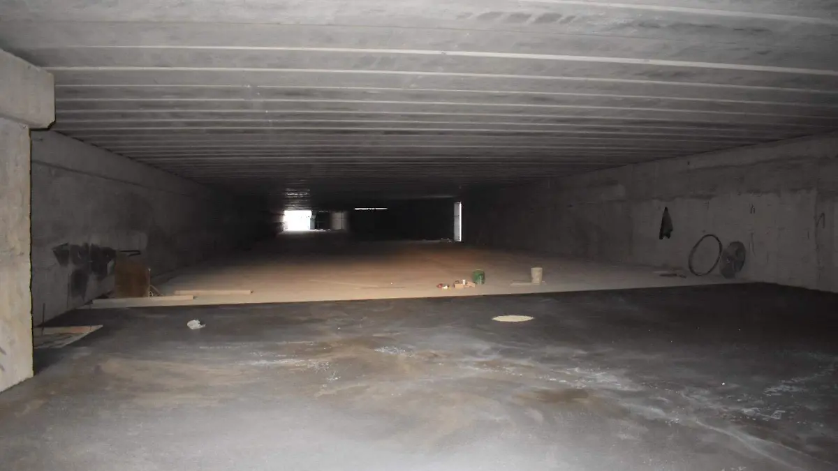 Estacionamiento subterráneo de la obra de Cara al Río en pavimentación