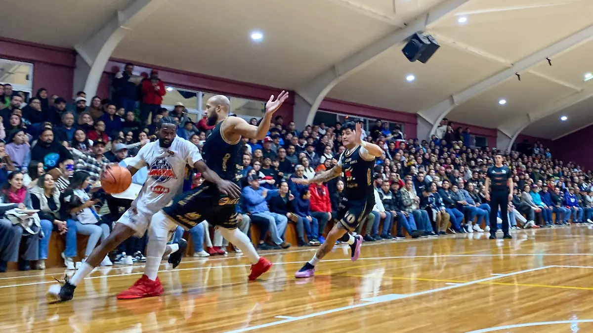 Jugadas del partido de Mineros Vs Toros Laguna 3