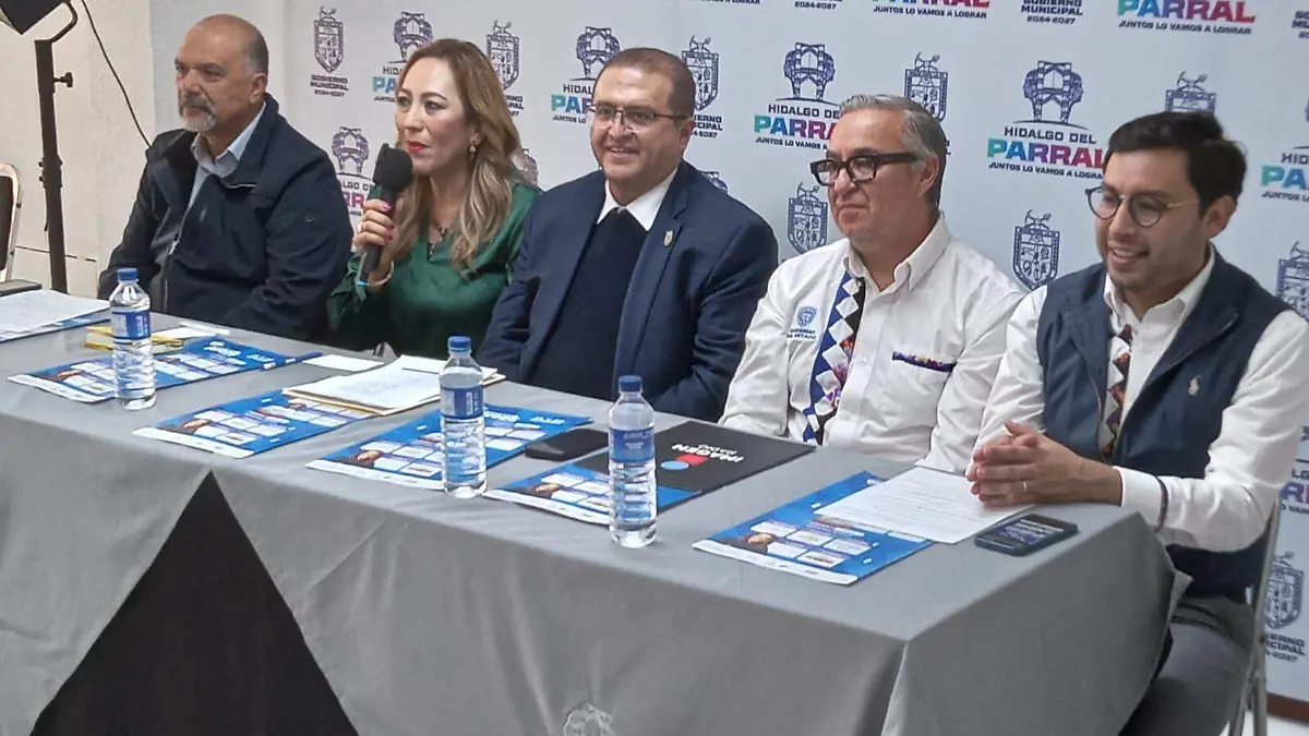 Conferencia de prensa para dar a conocer evento de Iweek