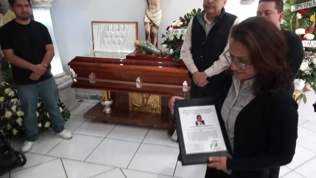 Homenaje al periodista