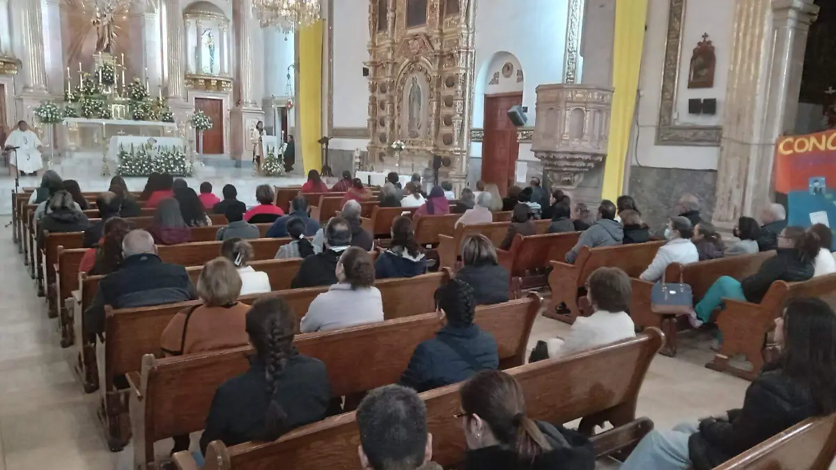 Fieles acuden al templo de San José a celebrar al santo patrono de Parral