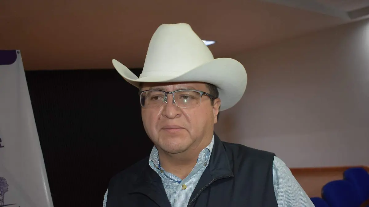 Alcalde, Salvador Calderón 