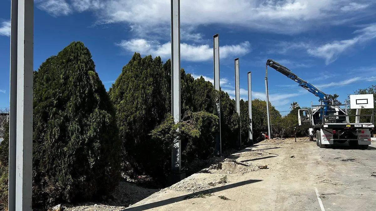 Trabajos de construcción de domo en escuela José María Morelos