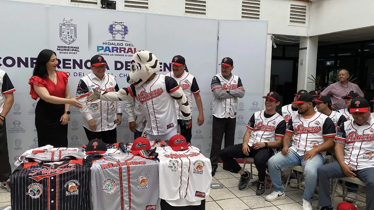 La nueva mascota oficial de los mineros es el tigre Happy