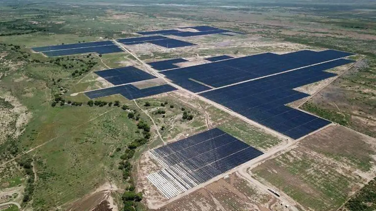 PANELES DE ENRGIA NOTA RICHI (3)