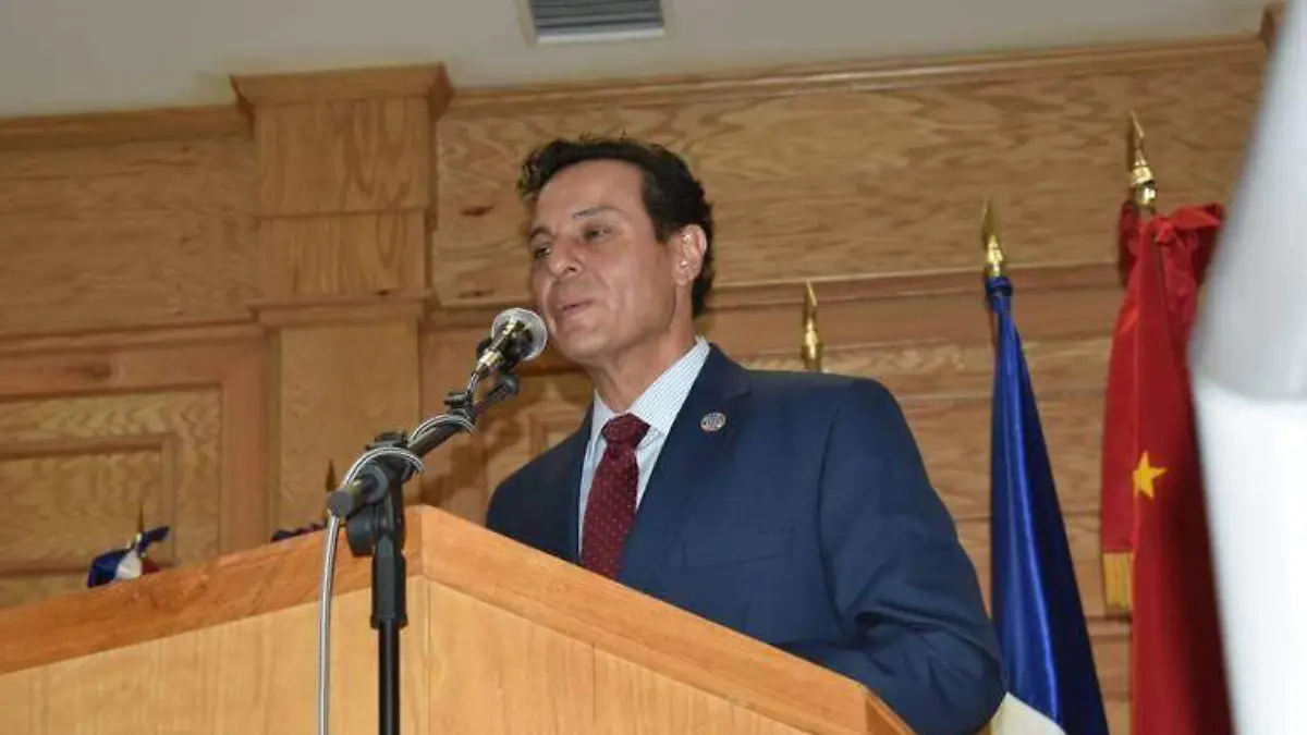 luis fierro rector