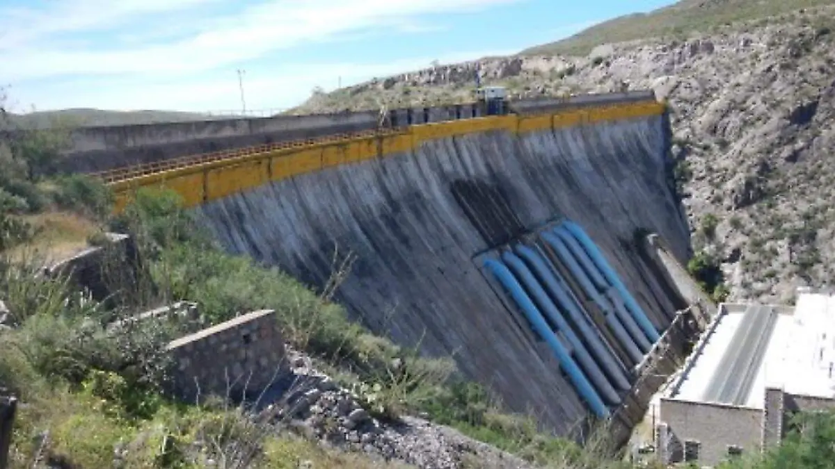 AGUA...presa-chihuahua-agua